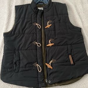 Womens Legendary Whitetails vest. Size XXL. Excellent Condition.